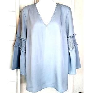 Karl Lagerfeld 3/4 Peasant bell sleeve Pearl accent V neck #170